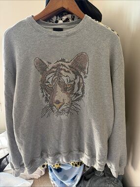 Grey Tiger Embellished Men's Sweatshirt